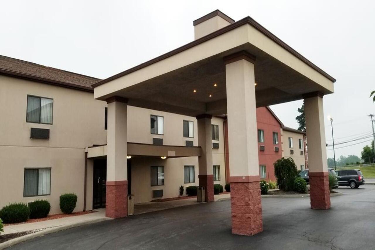 FairBridge Inn&Suites Batavia-Darien Amusement Park Extérieur photo