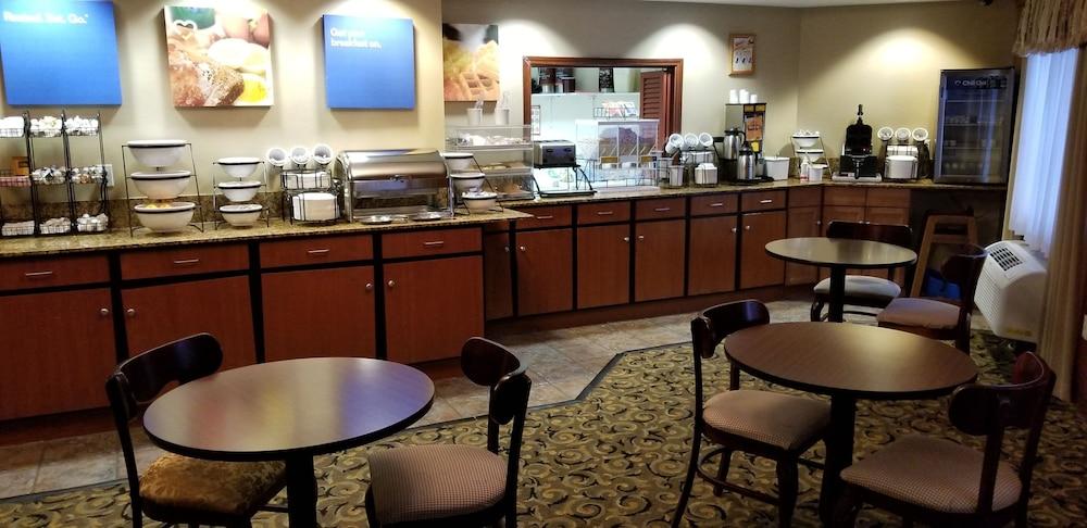 FairBridge Inn&Suites Batavia-Darien Amusement Park Extérieur photo