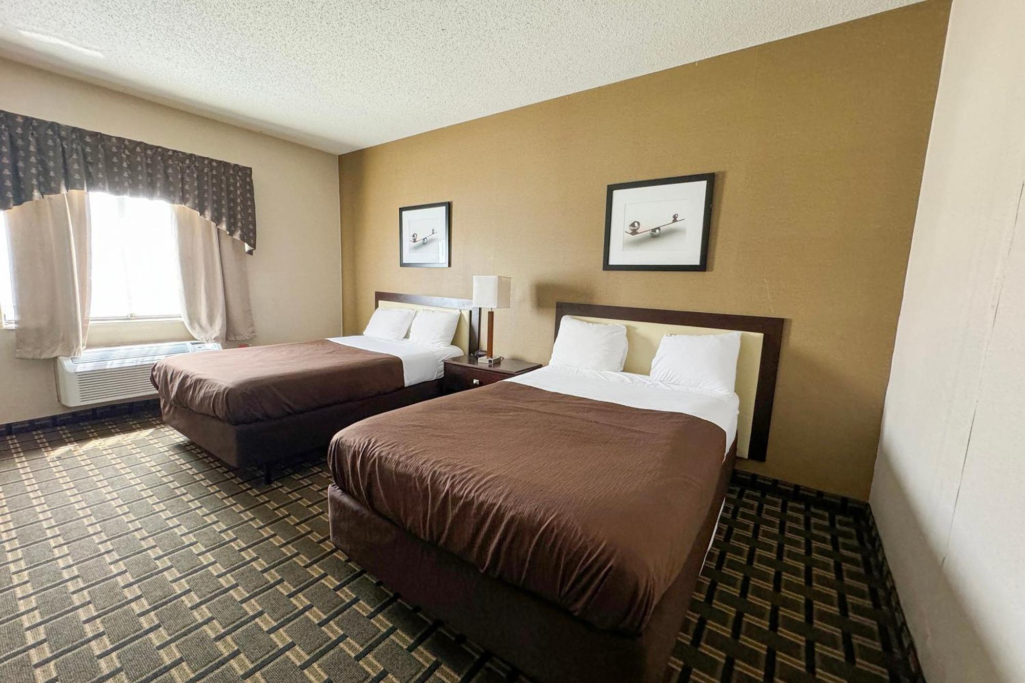 FairBridge Inn&Suites Batavia-Darien Amusement Park Extérieur photo