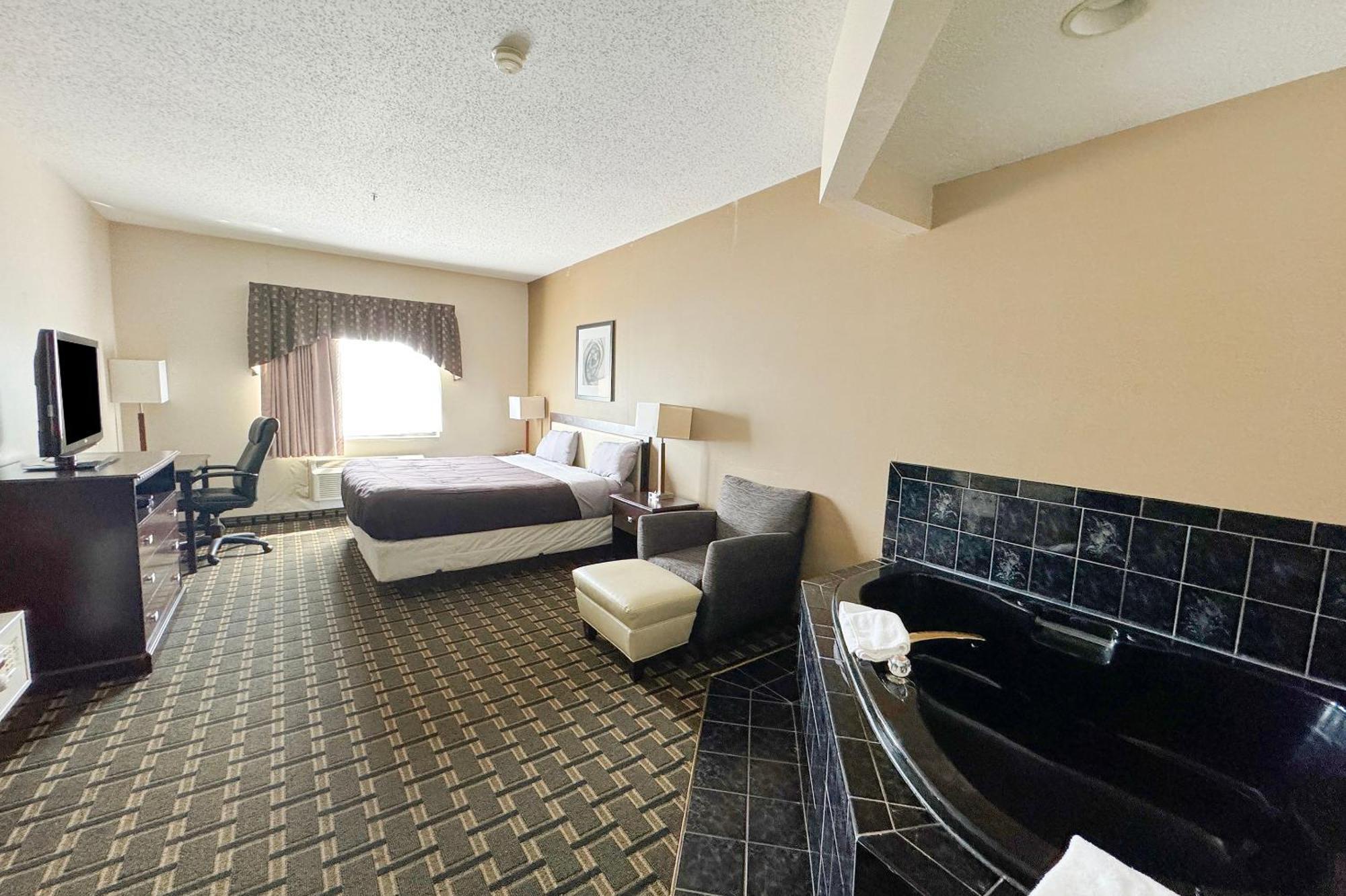 FairBridge Inn&Suites Batavia-Darien Amusement Park Extérieur photo