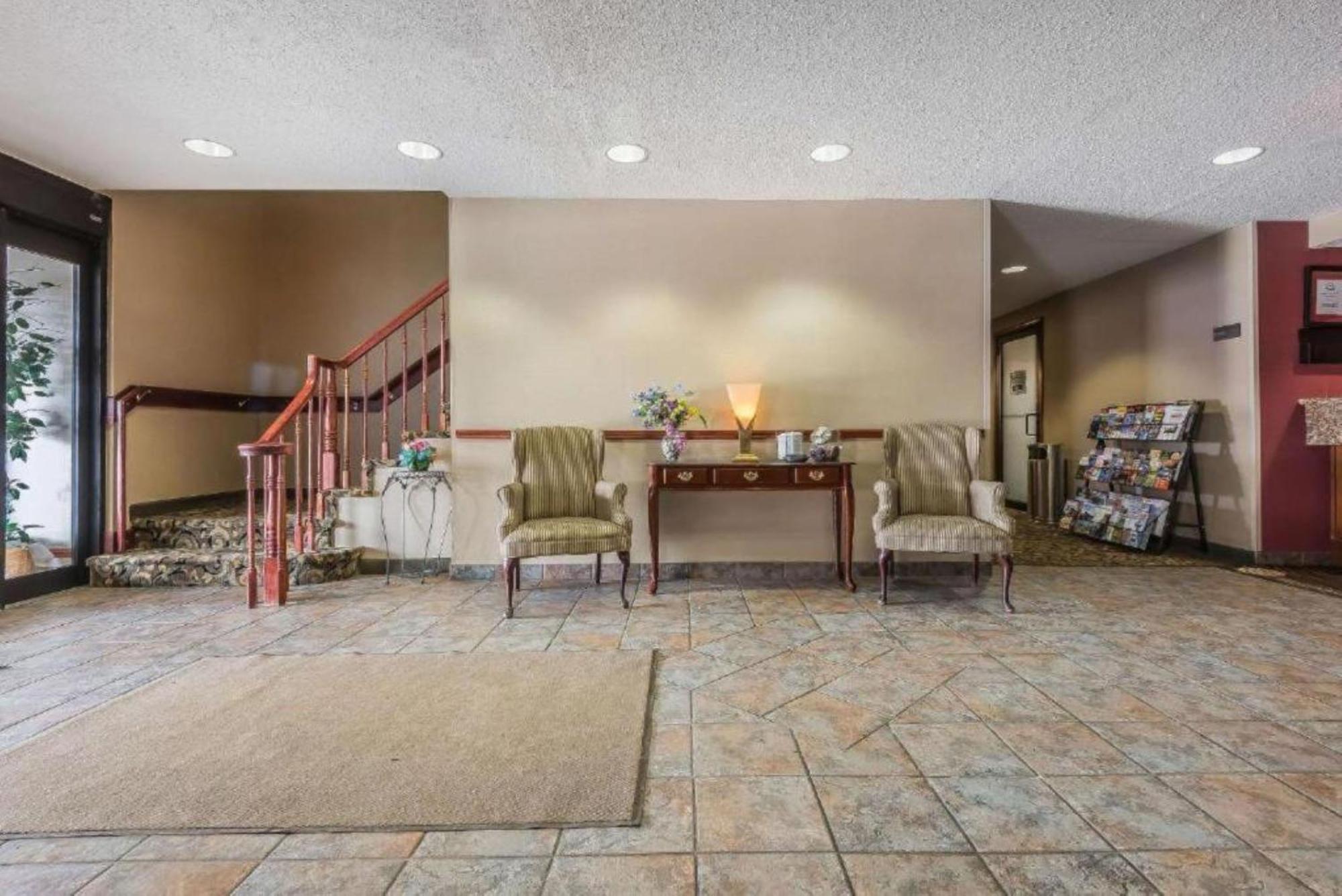 FairBridge Inn&Suites Batavia-Darien Amusement Park Extérieur photo