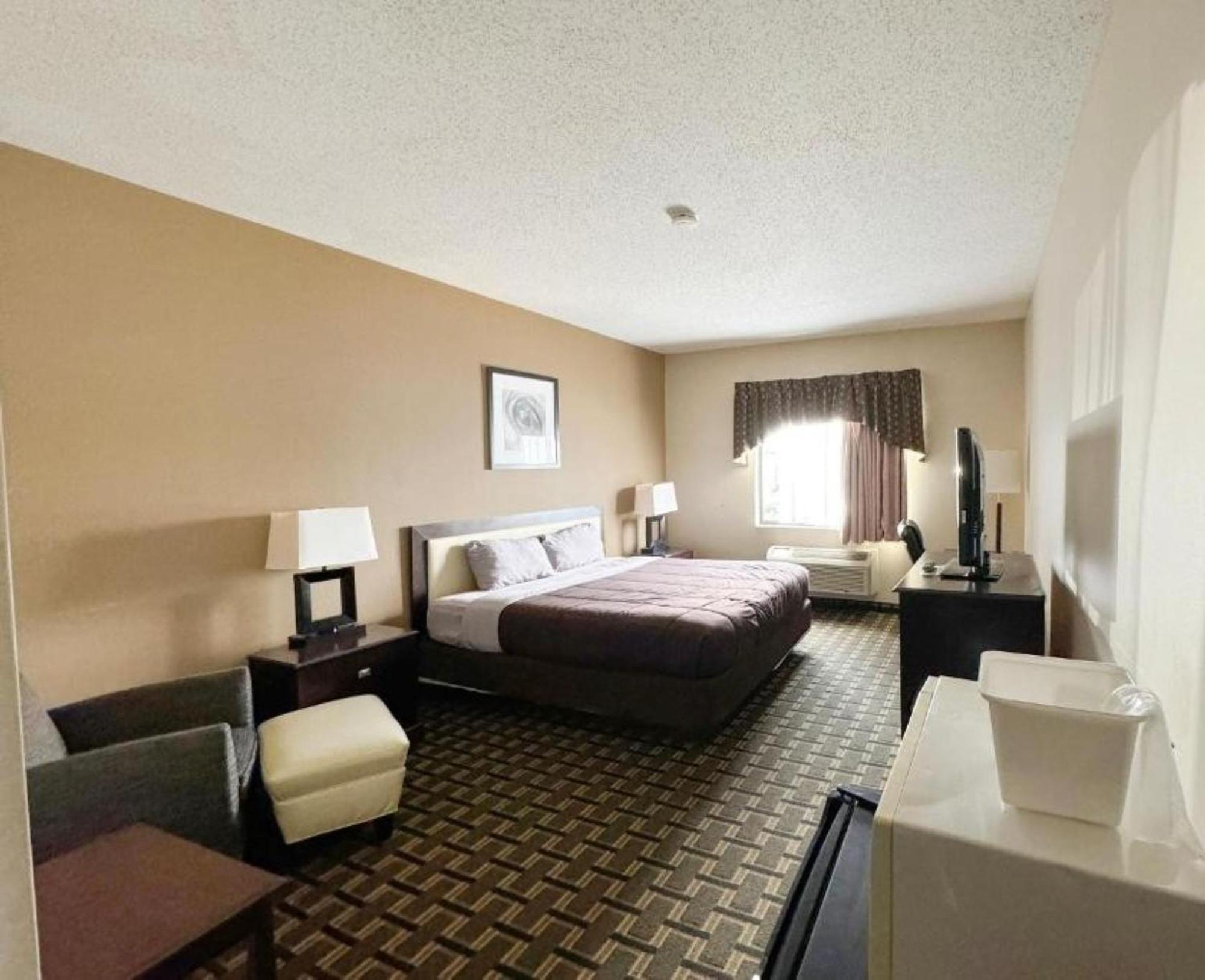 FairBridge Inn&Suites Batavia-Darien Amusement Park Extérieur photo