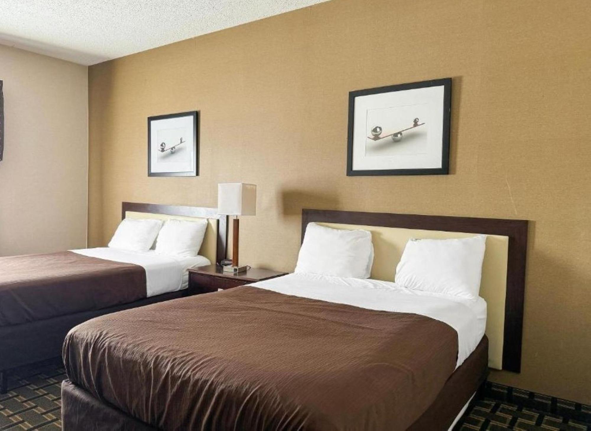 FairBridge Inn&Suites Batavia-Darien Amusement Park Extérieur photo