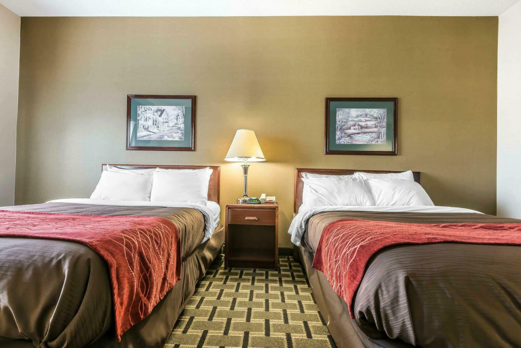 FairBridge Inn&Suites Batavia-Darien Amusement Park Extérieur photo